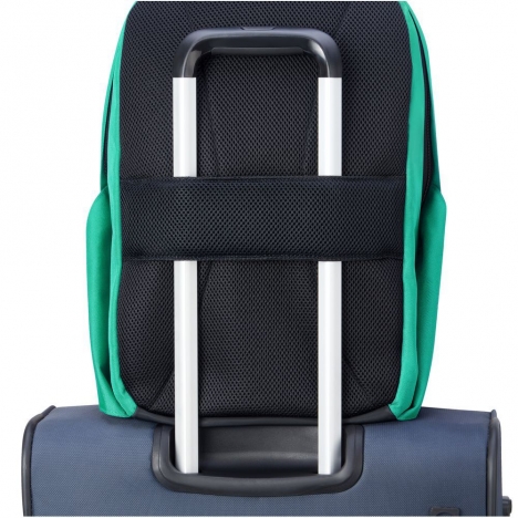 کوله-پشتی-دلسی-مدل-securban-سبز-333460303-نمای-نصب-شده-روی-دسته-چمدان