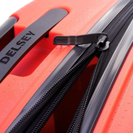   چمدان دلسی مدل BELMONT PLUS سایز بزرگ قرمز رنگ- زیپ اصلی در حالت باز
